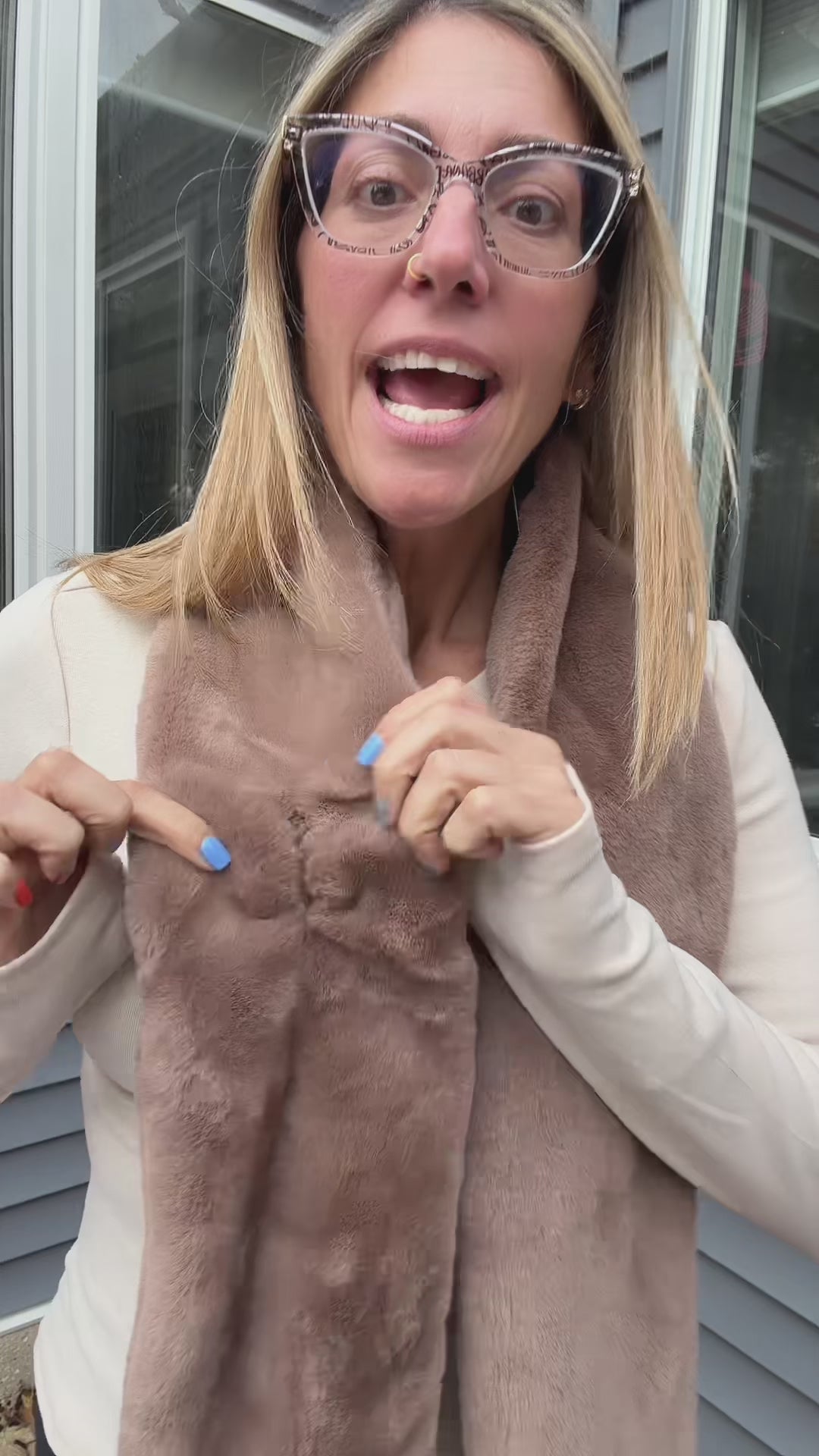Sephorin CozyVault™ Scarf video